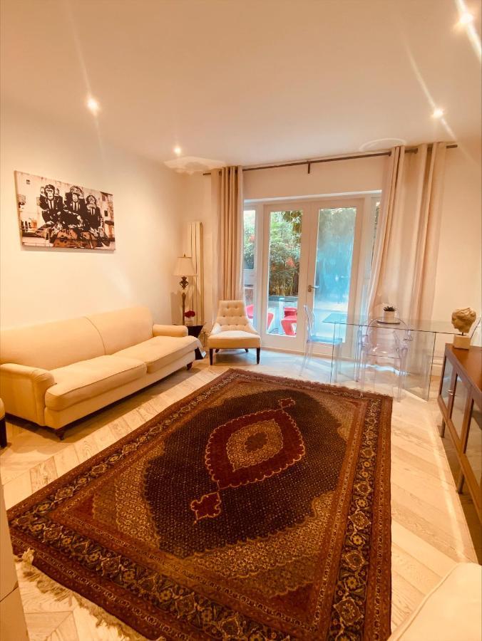 Kensington Garden Suite - 2 Bedrooms 런던 외부 사진