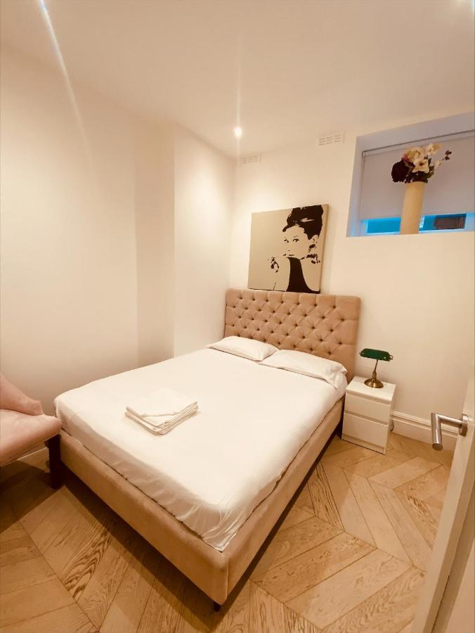 Kensington Garden Suite - 2 Bedrooms 런던 외부 사진
