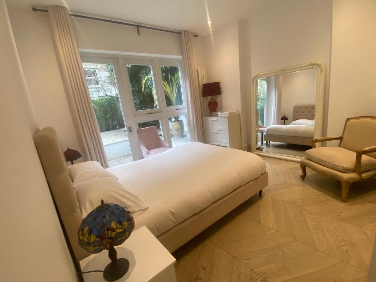 Kensington Garden Suite - 2 Bedrooms 런던 외부 사진